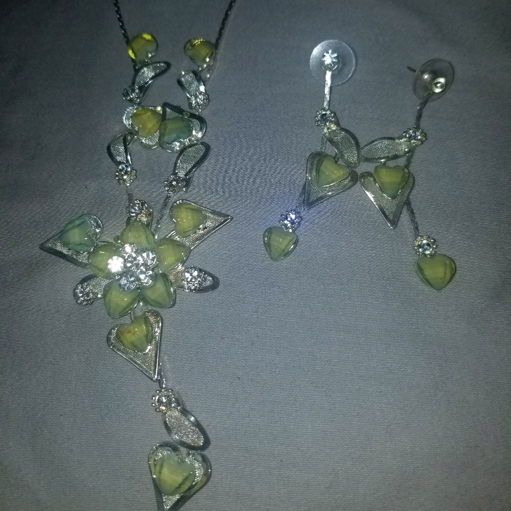 Necklace and Earring Heart set.